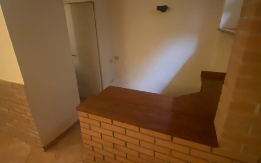 TRAVACO’ SICCOMARIO SIGNORILE VILLETTA A SCHIERA DI TESTA  DI AMPIA METRATURA MQ 210 SU 3 LIVELLI EURO 295.000