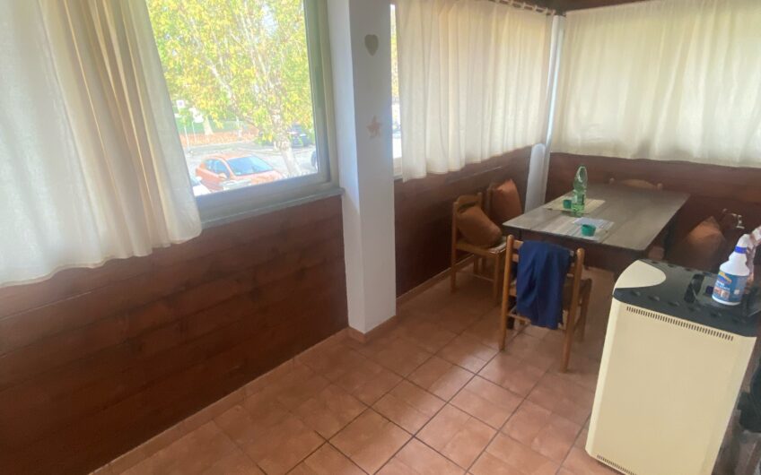 TRAVACO’ SICCOMARIO SIGNORILE VILLETTA A SCHIERA DI TESTA  DI AMPIA METRATURA MQ 210 SU 3 LIVELLI EURO 295.000