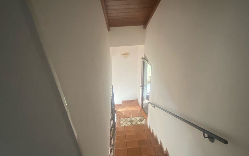 TRAVACO’ SICCOMARIO SIGNORILE VILLETTA A SCHIERA DI TESTA  DI AMPIA METRATURA MQ 210 SU 3 LIVELLI EURO 295.000
