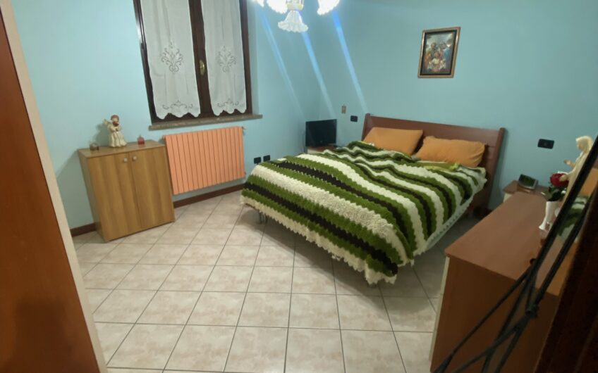 CAVBA MANARA VIA TURATI 3 LOCALI + SERVIZI, CANTINA E BOX, OCCUPATO, EURO 85.000