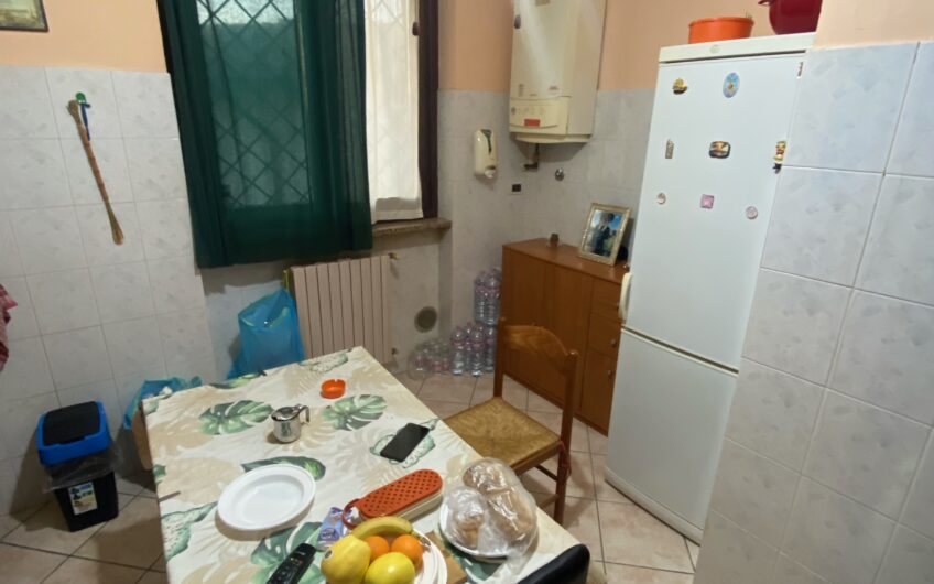 CAVBA MANARA VIA TURATI 3 LOCALI + SERVIZI, CANTINA E BOX, OCCUPATO, EURO 85.000