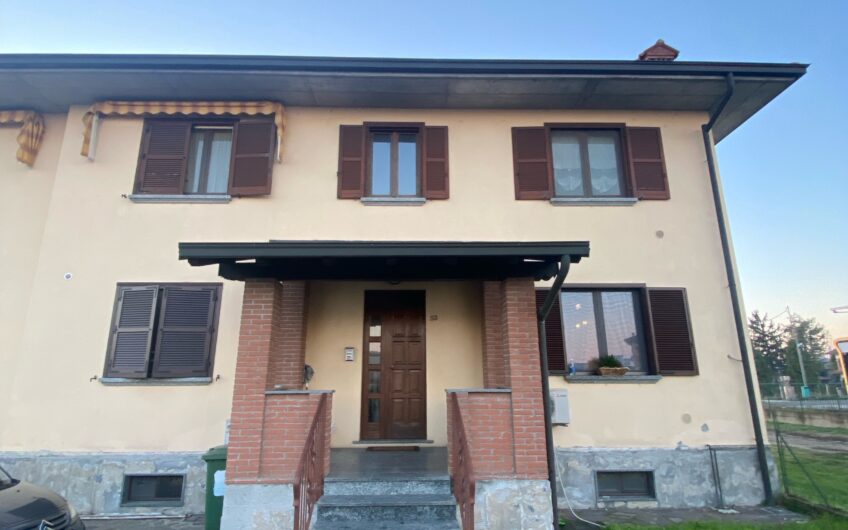 CAVBA MANARA VIA TURATI 3 LOCALI + SERVIZI, CANTINA E BOX, OCCUPATO, EURO 85.000