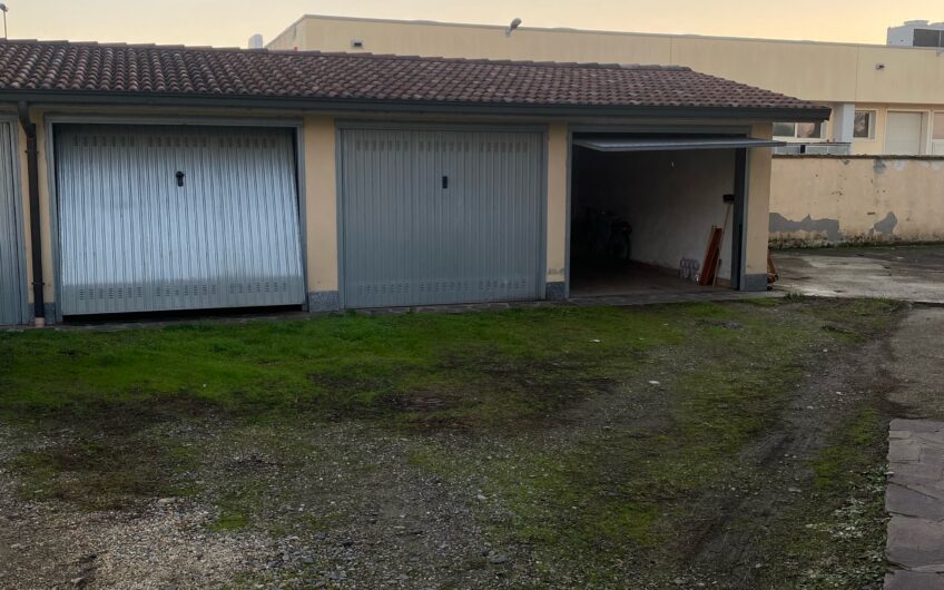 CAVBA MANARA VIA TURATI 3 LOCALI + SERVIZI, CANTINA E BOX, OCCUPATO, EURO 85.000