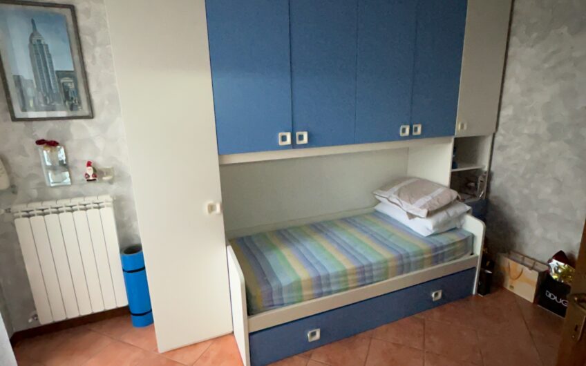 ALBUZZANO VIA PAVESI AMPIO APPARTAMENTO ARREDATO DI 140 MQ CON MANSARDA CANTINA E BOX EURO 150.000