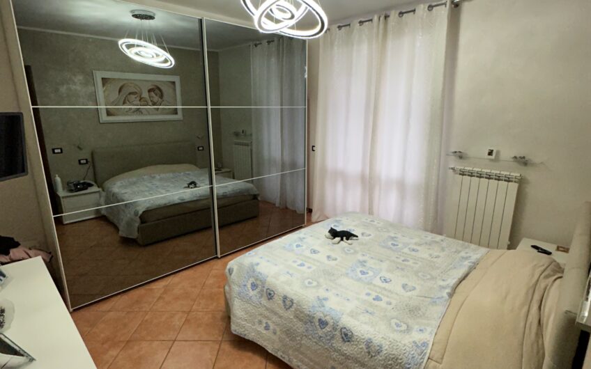 ALBUZZANO VIA PAVESI AMPIO APPARTAMENTO ARREDATO DI 140 MQ CON MANSARDA CANTINA E BOX EURO 150.000