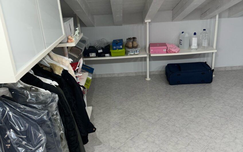 ALBUZZANO VIA PAVESI AMPIO APPARTAMENTO ARREDATO DI 140 MQ CON MANSARDA CANTINA E BOX EURO 150.000