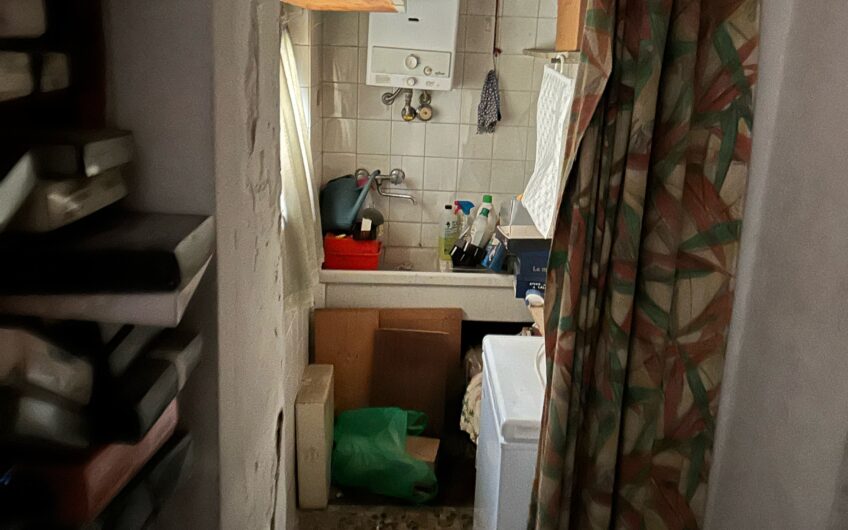 PAVIA VIA FERRINI CASA SEMINDIPENDENTE CON NEGOZIO 100 MQ PIANO TERRA , CANTINA 50 MQ E APPARTAMENTO 100 MQ PIANO 1° – EURO 230.000