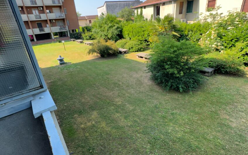 PAVIA VIA SABBIONE SIGNORILE 3 LOCALI + SERVIZI E BOX DOPPIO EURO 160.000