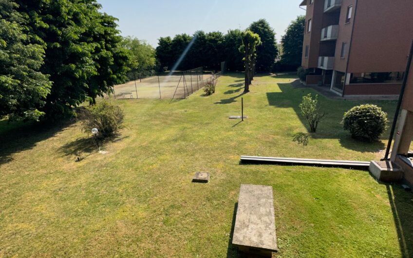 PAVIA VIA SABBIONE SIGNORILE 3 LOCALI + SERVIZI E BOX DOPPIO EURO 160.000
