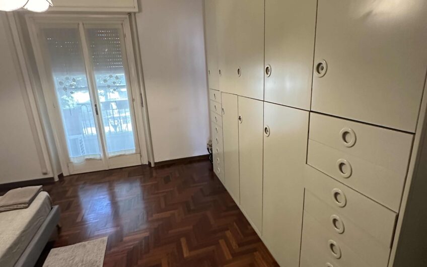 PAVIA VIALE LUDOVICO IL MORO AFFITTASI SIGNORILE 4 LOCALI + SERVIZI RISTRUTTURATO E ARREDATO EURO 950 MESE