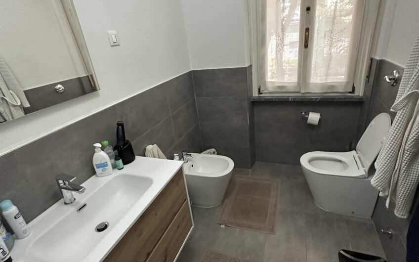 PAVIA VIALE LUDOVICO IL MORO AFFITTASI SIGNORILE 4 LOCALI + SERVIZI RISTRUTTURATO E ARREDATO EURO 950 MESE