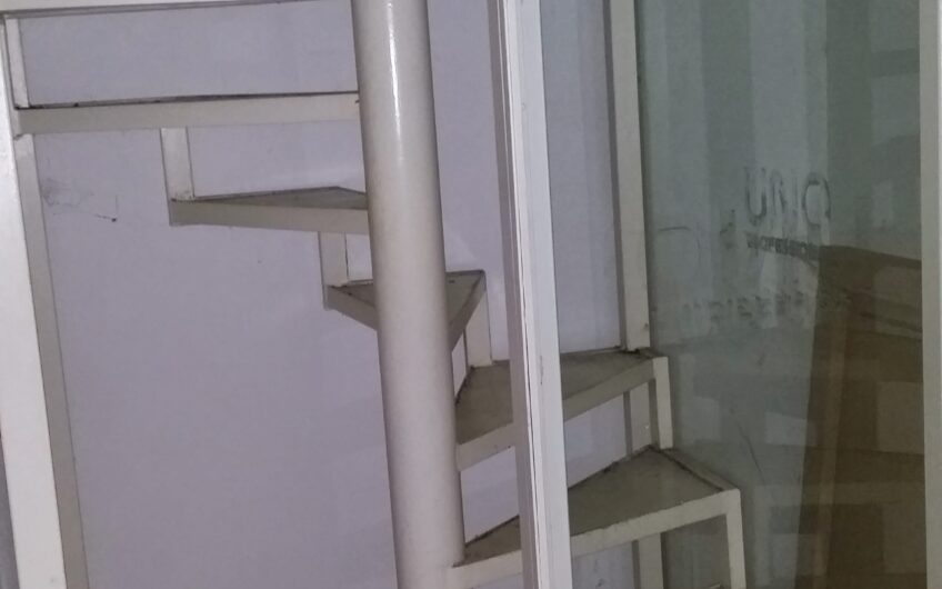 PAVIA CORSO MAZZINI AFFITTASI NEGOZIO 60 MQ CON MAGAZZINO E SOPPALCO EURO 1.300 MESE RIBASSATO