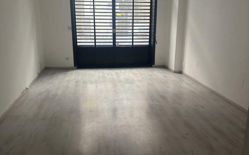 PAVIA CORSO MAZZINI AFFITTASI NEGOZIO 60 MQ CON MAGAZZINO E SOPPALCO EURO 1.300 MESE RIBASSATO