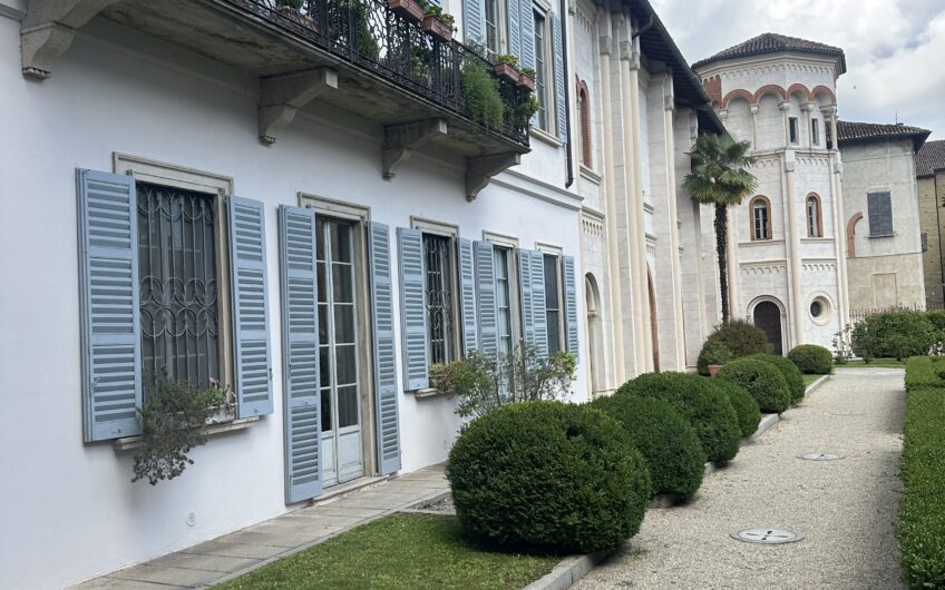 PAVIA PALAZZO ARNABOLDI APPRTAMENTO DI 3 LOCALI + SERVIZI CON GIARDINO PRIVATO VISTA SAN MICHELE EURO 680.000