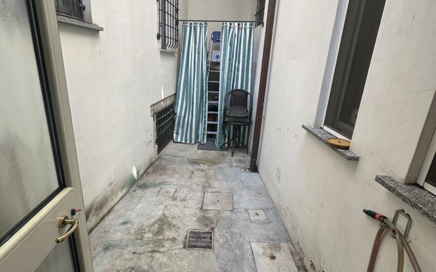 PAVIA PALAZZO ARNABOLDI APPRTAMENTO DI 3 LOCALI + SERVIZI CON GIARDINO PRIVATO VISTA SAN MICHELE EURO 680.000