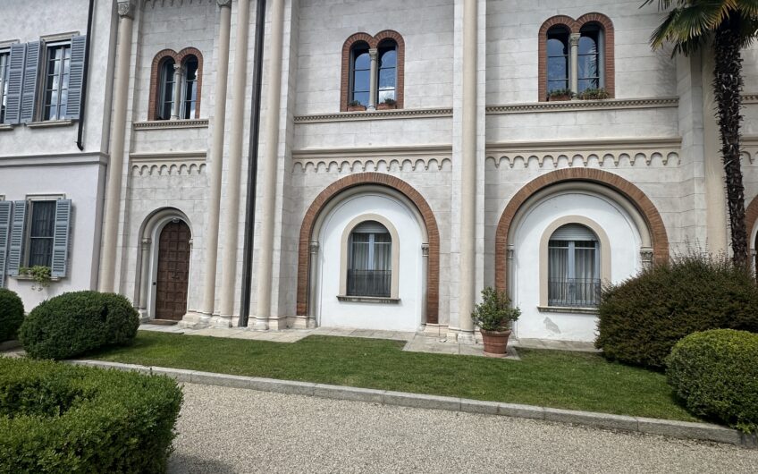 PAVIA PALAZZO ARNABOLDI APPRTAMENTO DI 3 LOCALI + SERVIZI CON GIARDINO PRIVATO VISTA SAN MICHELE EURO 680.000