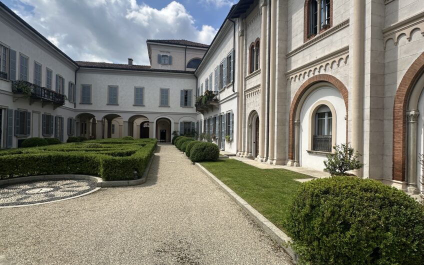 PAVIA PALAZZO ARNABOLDI APPRTAMENTO DI 3 LOCALI + SERVIZI CON GIARDINO PRIVATO VISTA SAN MICHELE EURO 680.000