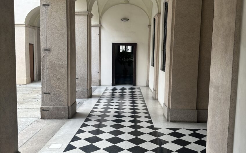 PAVIA PALAZZO ARNABOLDI APPRTAMENTO DI 3 LOCALI + SERVIZI CON GIARDINO PRIVATO VISTA SAN MICHELE EURO 680.000