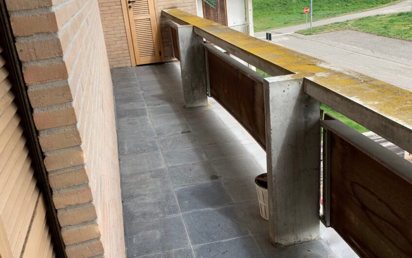 TRAVACO’ SICCOMARIO VIA CHIAVICA SIGNORILE E AMPIO BILOCALE CON CANTINA E BOX LIBERO FEBBRAIO 2026 EURO 150.000