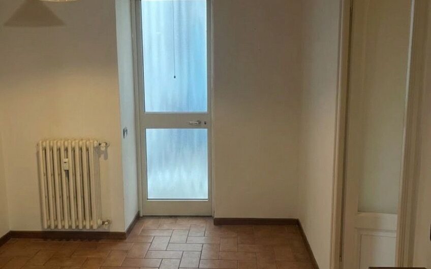 PAVIA PALAZZO ARNABOLDI APPARTAMENTO DI 3 LOCALI + SERVIZI CON GIARDINO PRIVATO VISTA SAN MICHELE EURO 650.000 ribassato