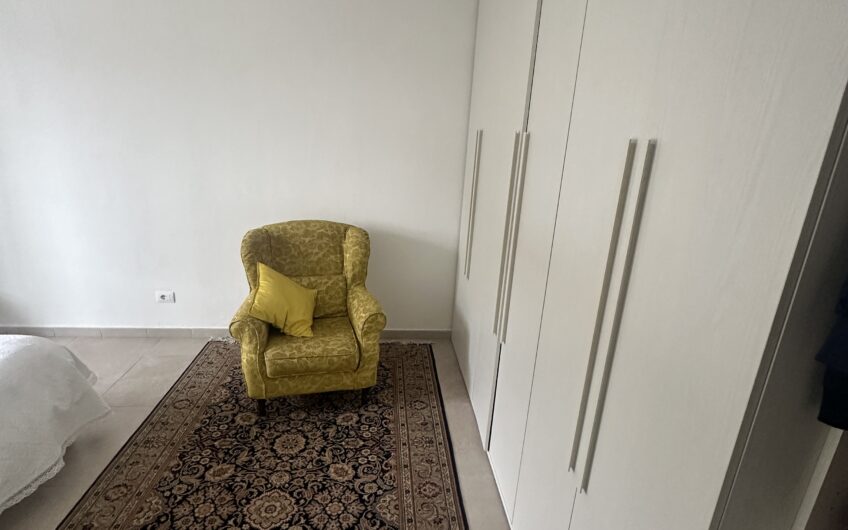 PAVIA VIA CHIOZZO AFFITTASI SIGNORILE BILOCALE RISTRUTTURATO E ARREDATO CON BOX EURO 1.000 MESE