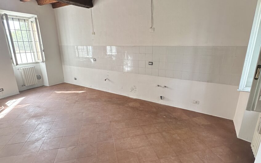 PAVIA CA’ DELLA TERRA VENDESI PORZIONE DI CASCINA STORICA DI 200 MQ CON GIARDINO E BOX DOPPIO EURO 280.000