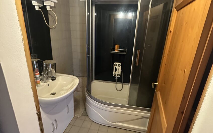 PAVIA CA’ DELLA TERRA VENDESI PORZIONE DI CASCINA STORICA DI 200 MQ CON GIARDINO E BOX DOPPIO EURO 280.000