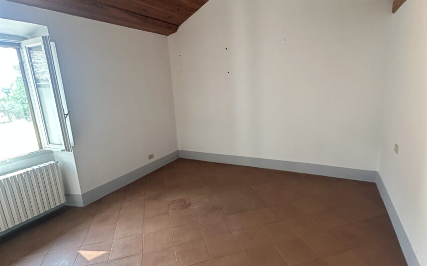 PAVIA CA’ DELLA TERRA VENDESI PORZIONE DI CASCINA STORICA DI 200 MQ CON GIARDINO E BOX DOPPIO EURO 280.000