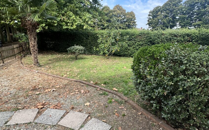 PAVIA CA’ DELLA TERRA VENDESI PORZIONE DI CASCINA STORICA DI 200 MQ CON GIARDINO E BOX DOPPIO EURO 280.000
