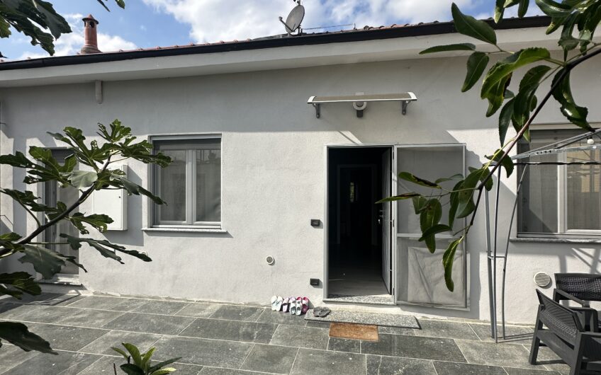 LINAROLO FR. VACCARIZZA VILLA INDIPENDENTE 155 MQ RISTRUTTURATA CON SOTTOTETTO, CANTINA E BOX, GIARDINO EURO 250.000