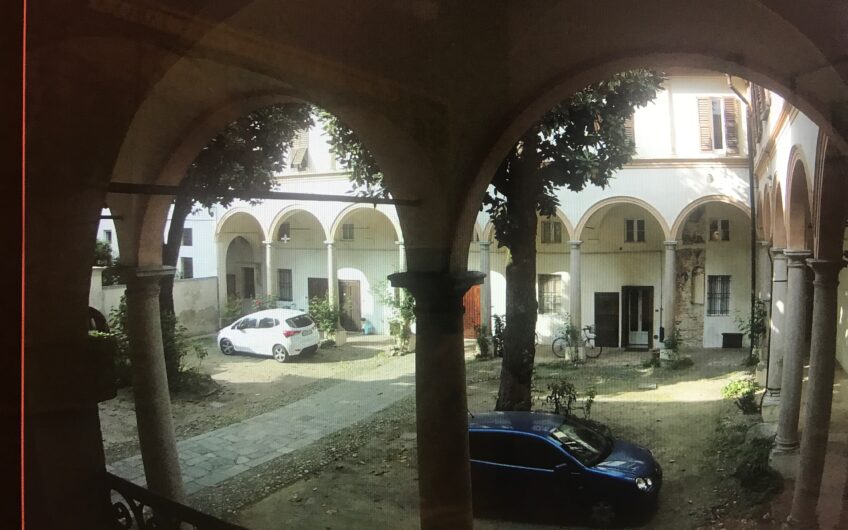 PAVIA VIA CARPANELLI AFFITTASI 3 LOCALI + SERVIZI ARREDATO EURO 800 + 50 SPESE