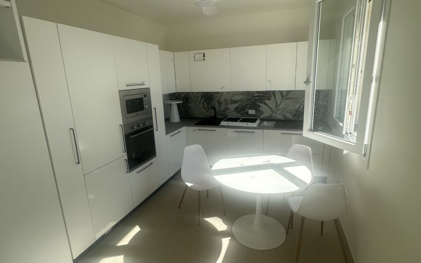 PAVIA VIA OLEVANO AFFITTASI VILLA DI 2 LOCALI + SERVIZI, SOPPALCO, GIARDINO E POSTO AUTO EURO 1.000 MESE