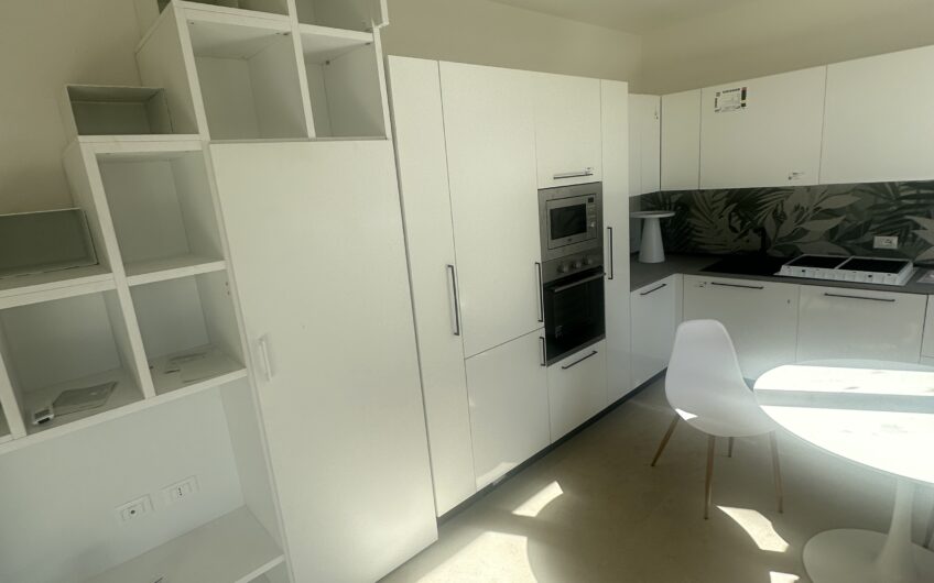 PAVIA VIA OLEVANO AFFITTASI VILLA DI 2 LOCALI + SERVIZI, SOPPALCO, GIARDINO E POSTO AUTO EURO 1.000 MESE