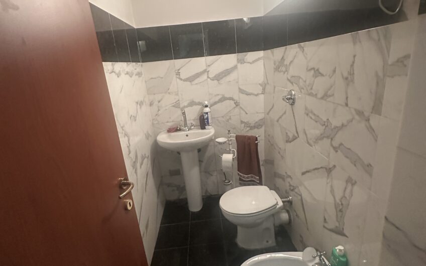 PAVIA CORSO CAVOUR VENDESI UFFICIO 105 MQ CON POSS. CAMBIO USO EURO 230.000 TRATTABILI