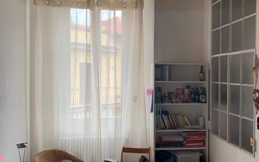 PAVIA VIA CARPANELLI AFFITTASI 3 LOCALI + SERVIZI ARREDATO EURO 800 + 50 SPESE