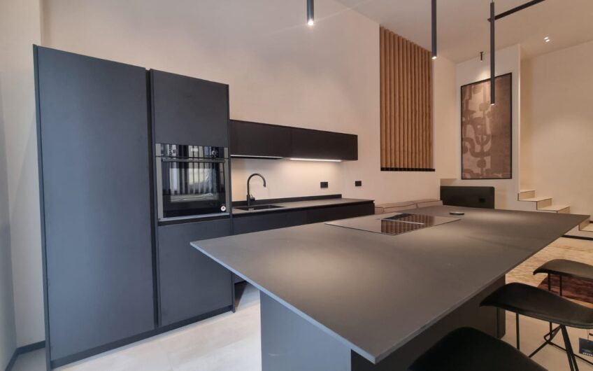 PAVIA VIA MAFFI LOFT DI LUSSO DI MQ 88 , ARREDATO TOP .EURO 320.000