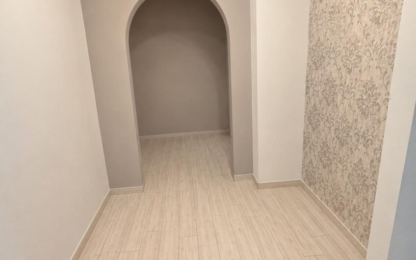 PAVIA VIA AMENDOLA 4 LOCALI + 2 SERVIZI RISTRUTTURATO, 3 TERRAZZI, CANTINA, BOX DOPPIO E ORTO. EURO 215.000 RIBASSATO