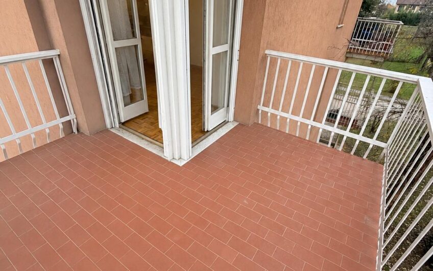 PAVIA VIA AMENDOLA 4 LOCALI + 2 SERVIZI RISTRUTTURATO, 3 TERRAZZI, CANTINA, BOX DOPPIO E ORTO. EURO 215.000 RIBASSATO