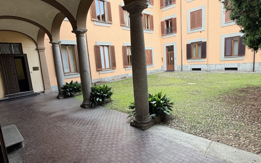 PAVIA PIAZZETTA GARAVAGLIA VENDESI PRESTIGIOSO UFFICIO CON POSS. CAMBIO D’USO DI CIRCA 193 MQ 6 LOCALI + SERVIZI E CANTINA E SOTTOTETTO EURO 395.000