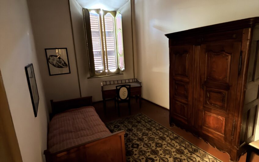 PAVIA PIAZZETTA GARAVAGLIA VENDESI PRESTIGIOSO UFFICIO CON POSS. CAMBIO D’USO DI CIRCA 193 MQ 6 LOCALI + SERVIZI E CANTINA E SOTTOTETTO EURO 395.000