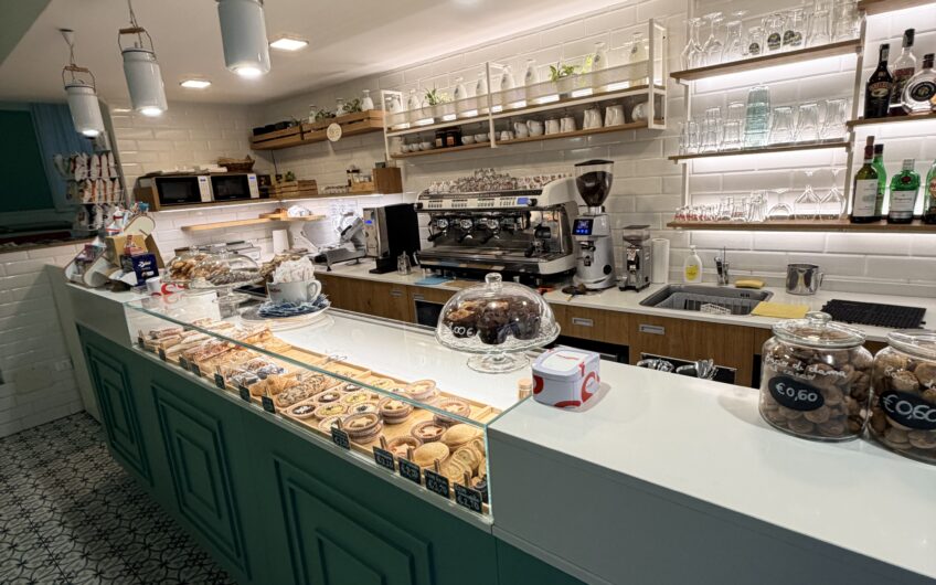 PAVIA STRADA NUOVA AD A POCHI PASSI DA STRADA NUOVA IN ZONA DI FORTISSIMO PASSAGGIO PEDONALE CEDESI PLURIENNALE ATTIVITA’ DI BAR TAVOLA FREDDA A CHIUSURA SERALE , LOCALI RISTRUTTURATI E ARREDATI, INCASSO ELEVATO DIMOSTRABILE,  EURO 140.000 TRATTATIVE RISERVATE