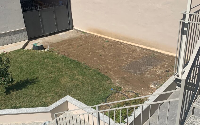 PAVIA STAZIONE VIALE VITTORIO EMANUELE II SIGNORILE BILOCALE IN VILLA RISTRUTTURATO E ARREDATO, RISC. A PAVIMENTO ARIA COND. POSTO AUTO EURO 900 MESE + 100 SPESE