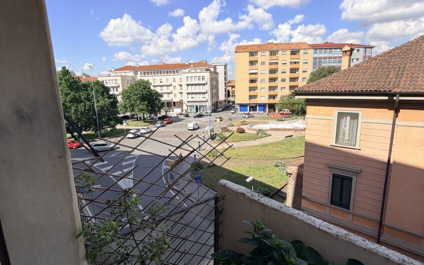 PAVIA VIALE GORIZIA SIGNORILE APPARTAMENTO CON SPLENDIDA VISTA DI 3 LOCALI + SERVIZI OCCUPATO, EURO 250.000 TRATTABILI