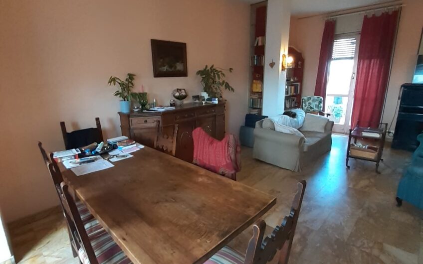 PAVIA VIA SCOPOLI AMPIO APPARTAMENTO DI 161 MQ CON TERRAZZO DI 40 MQ INTROVABILE, EURO 395.000
