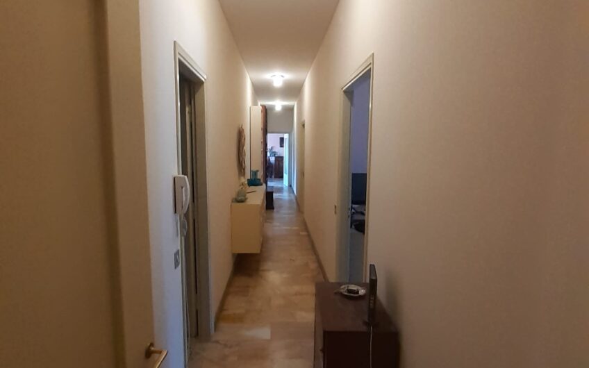 PAVIA VIA SCOPOLI AMPIO APPARTAMENTO DI 161 MQ CON TERRAZZO DI 40 MQ INTROVABILE, EURO 395.000
