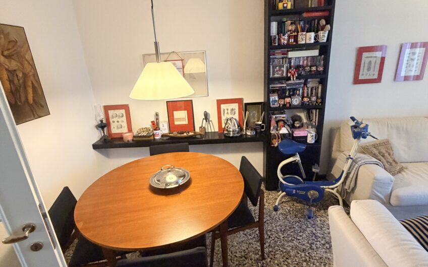 PAVIA VIA S. MARTINO AMPIO BILOCALE MQ 85 CON CUCINA ABITABILE, BALCONE E CANTINA SEMIARREDATO EURO 195.000