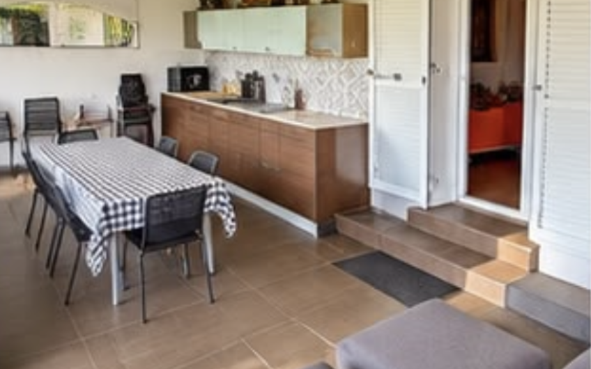 PAVIA VIALE CREMONA AD. VENDESI VILLA BIFAMIGLIARE DI LUSSO DI 600 MQ CON 3.800 MQ GIARDINO, PISCINA, EURO 1.500.000